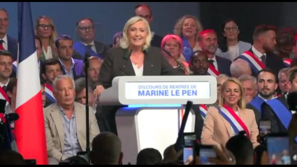 marine-le-pen-da-il-via-alla-corsa-per-eliseo:-priorita-ai-francesi